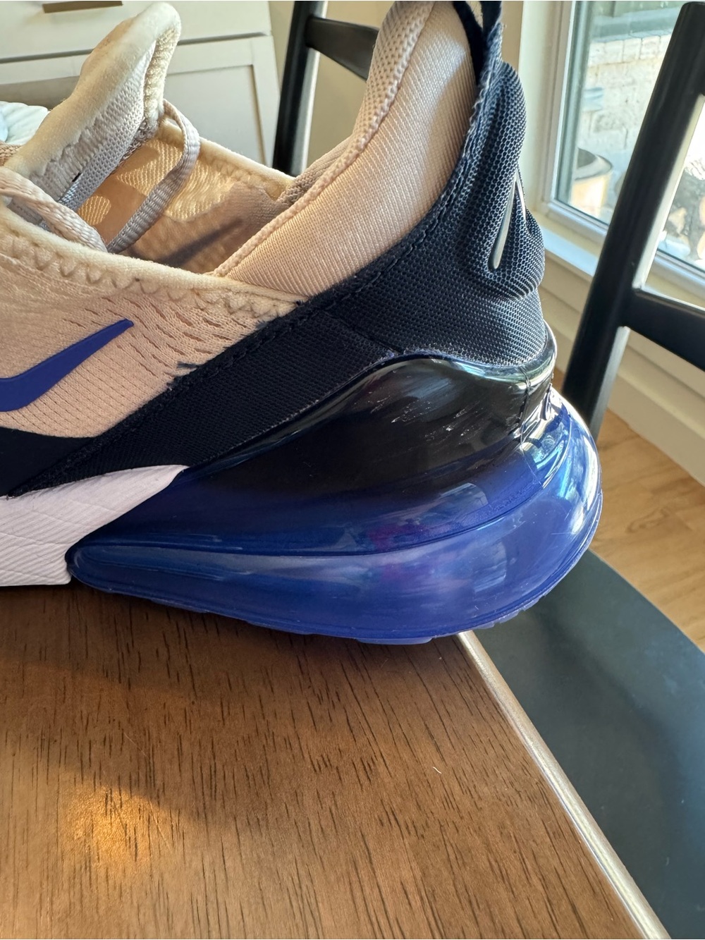 Nike Air Max 270 - Picture 4 of 10